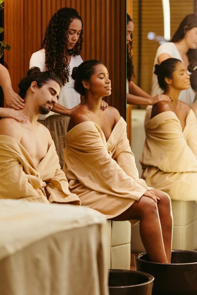 Best and Most Affordable Male-to-Male Full-Body Massage Couple's Body Massage