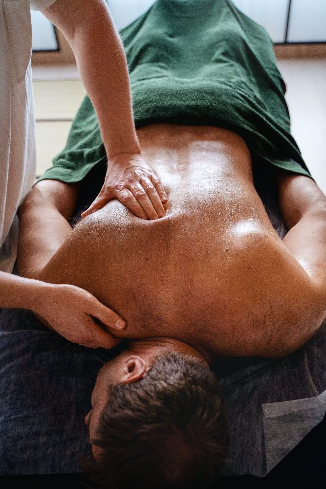 Best and Most Affordable Male-to-Male Full-Body Massage Swedish Massage