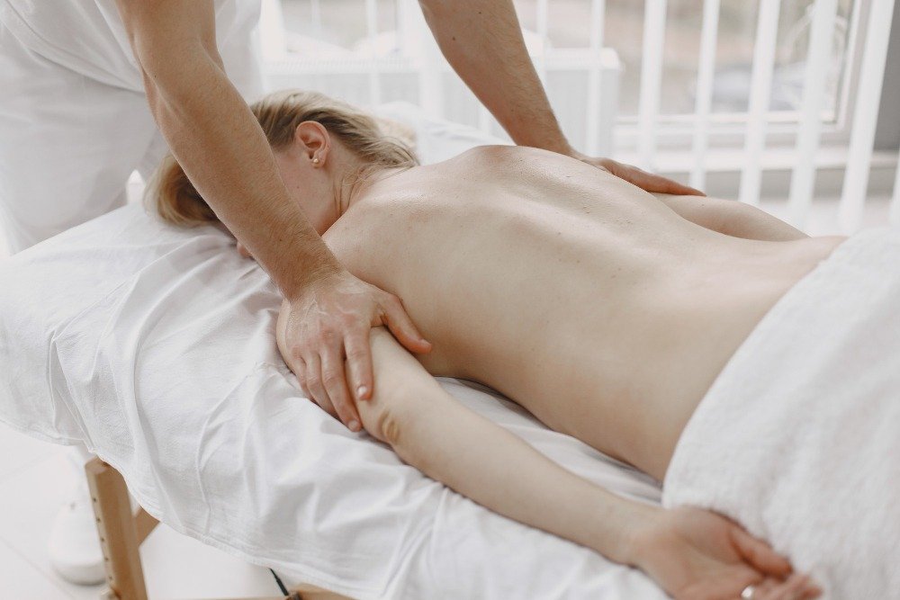 Best and Most Affordable Male-to-Male Full-Body Massage Best and Most Affordable Doorstep Male-to-Male Body Massage in Delhi and NCR with Satisfaction