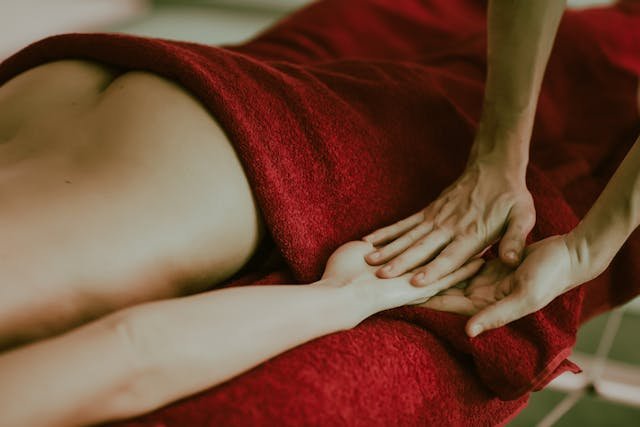Best and Most Affordable Male-to-Male Full-Body Massage Deep Tissue Massage