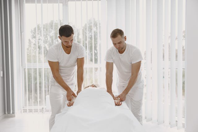 Best and Most Affordable Male-to-Male Full-Body Massage Swedish Massage