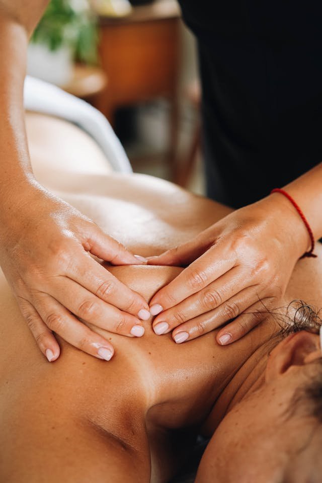 Best and Most Affordable Male-to-Male Full-Body Massage Luxurious & Affordable Male-to-Male Full-Body Massage at Your Doorstep in Jamia Nagar, Abul Fazal, Shaheen Bagh & Zakir Nagar