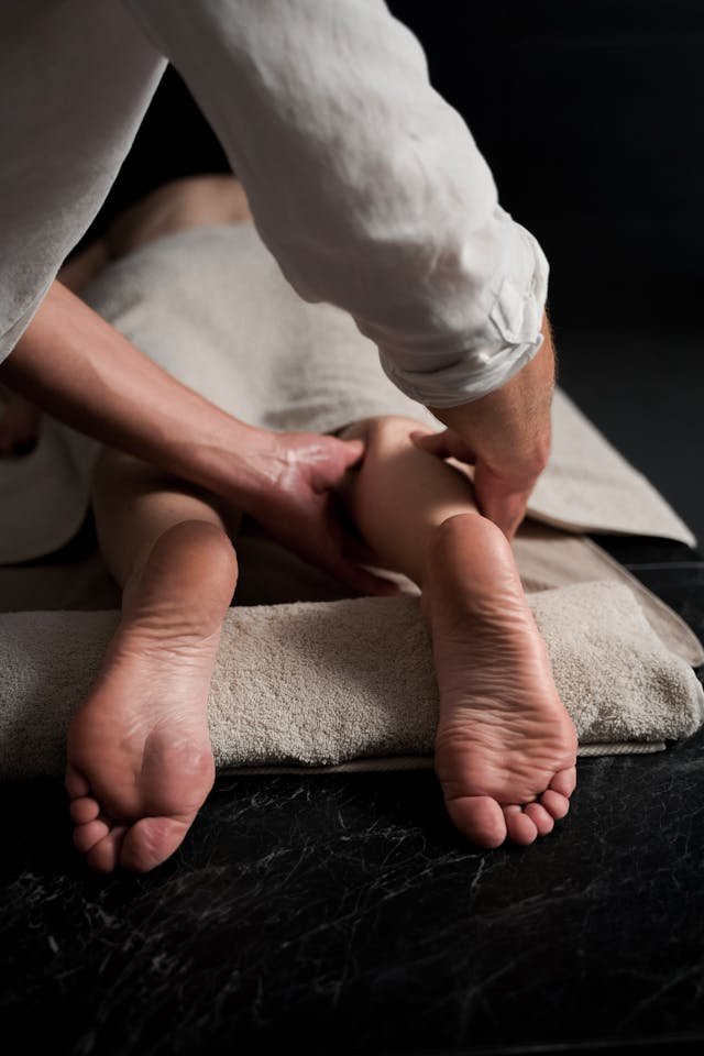 Best and Most Affordable Male-to-Male Full-Body Massage Professional Male-to-Male Full-Body Massage in Shimla – Relax, Refresh, and Rejuvenate