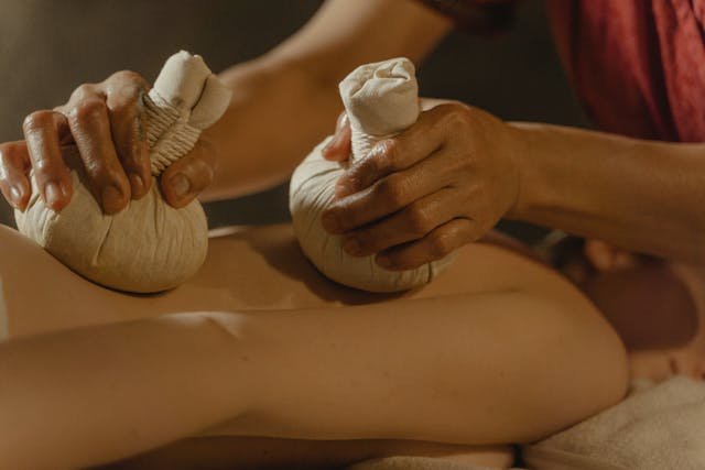 Best and Most Affordable Male-to-Male Full-Body Massage Thai Massage