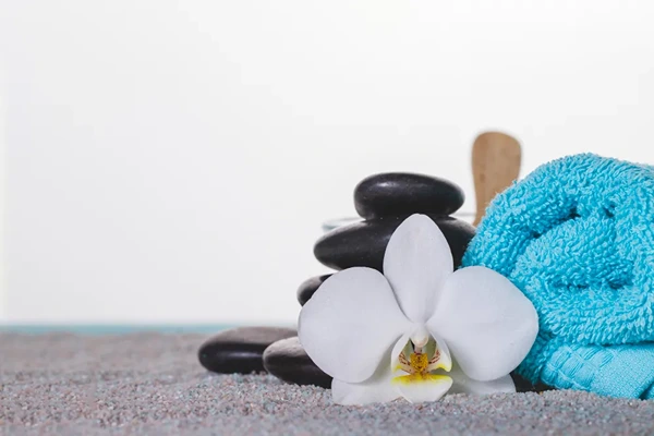 Relaxing aromatherapy massage with natural essential oils for mental calmness and anxiety relief in Delhi.