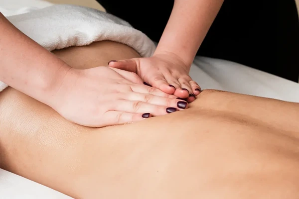 Professional massage therapy in Alaknanda Delhi supporting muscle recovery, flexibility, and overall wellbeing