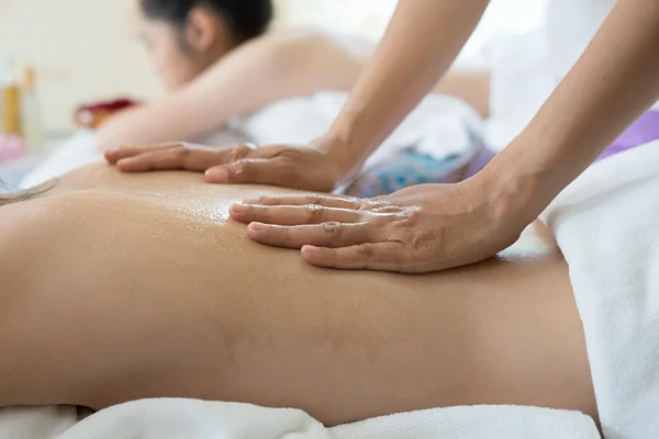 Professional massage therapy in Central Delhi helping improve flexibility, reduce muscle tension, and support overall wellbeing.