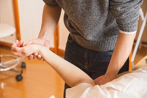 Customer booking a professional male to male full-body massage in Jaipur for a home wellness session.